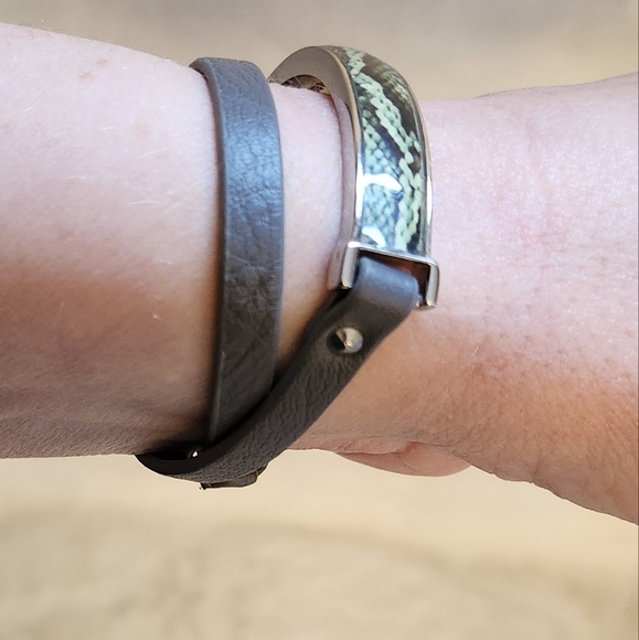 NWOT Lia Sophia Grey wrap bracelet - Picture 5 of 8